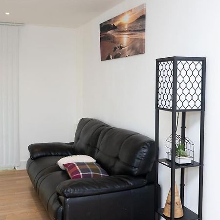 1 Bed Luxury Comfortable Apt London Exterior photo